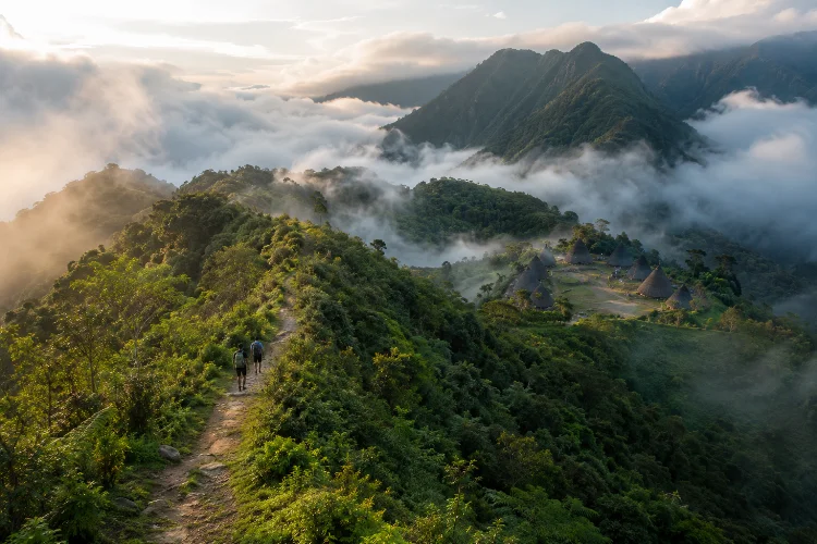 Mengenal Jalur Denge-Wae Rebo: Trekking Menuju Kampung di Atas Awan